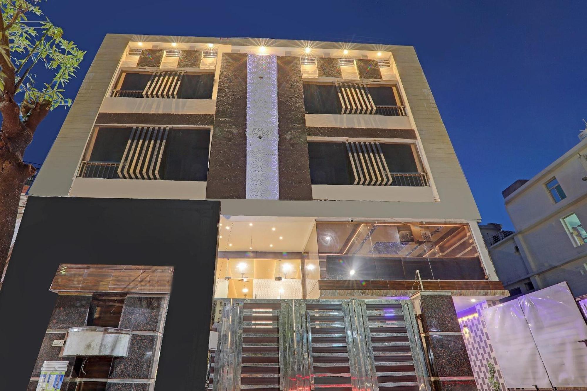 ホテル Super Townhouse Riddhi Residency ラクナウ エクステリア 写真