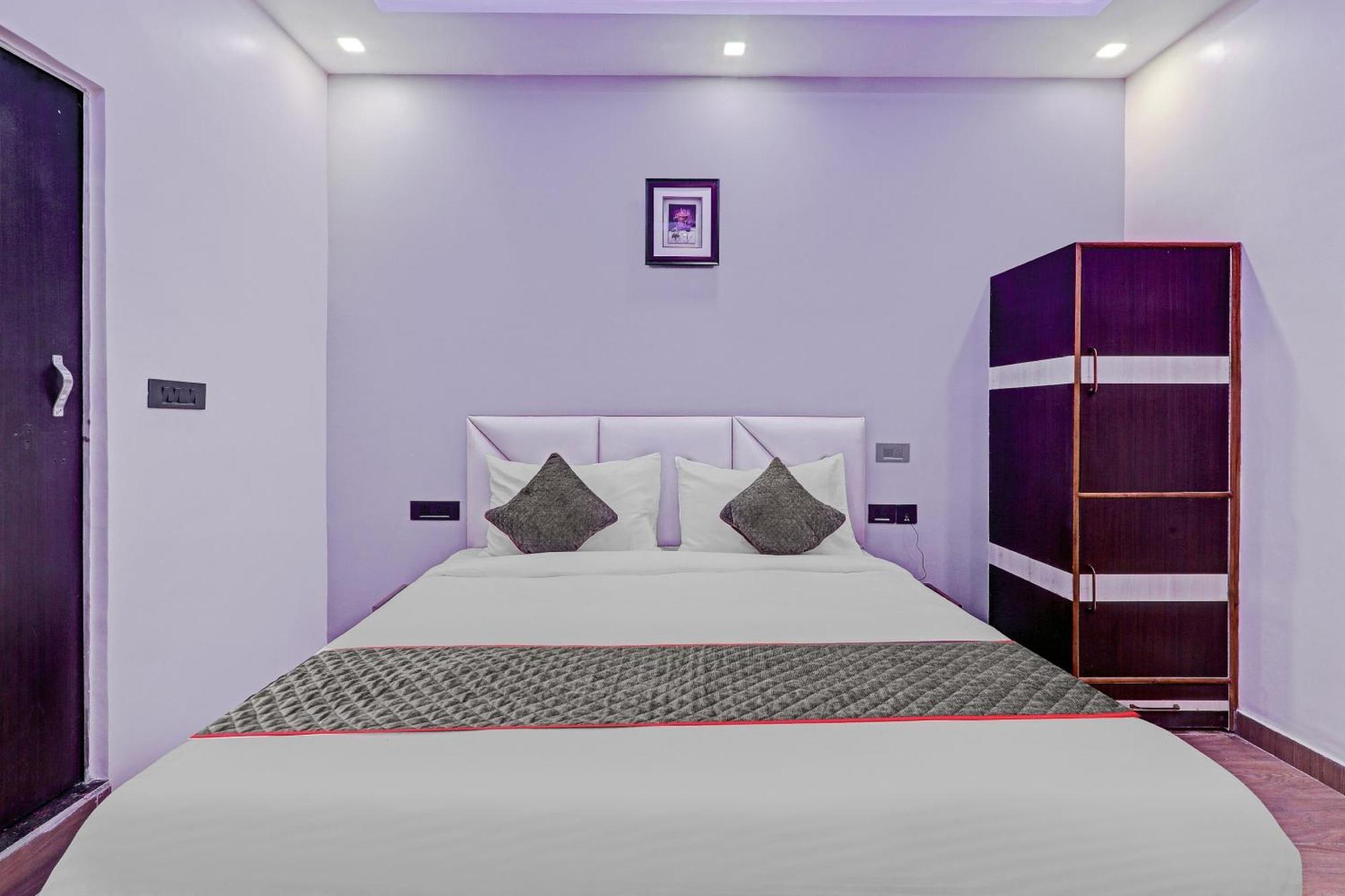 ホテル Super Townhouse Riddhi Residency ラクナウ エクステリア 写真